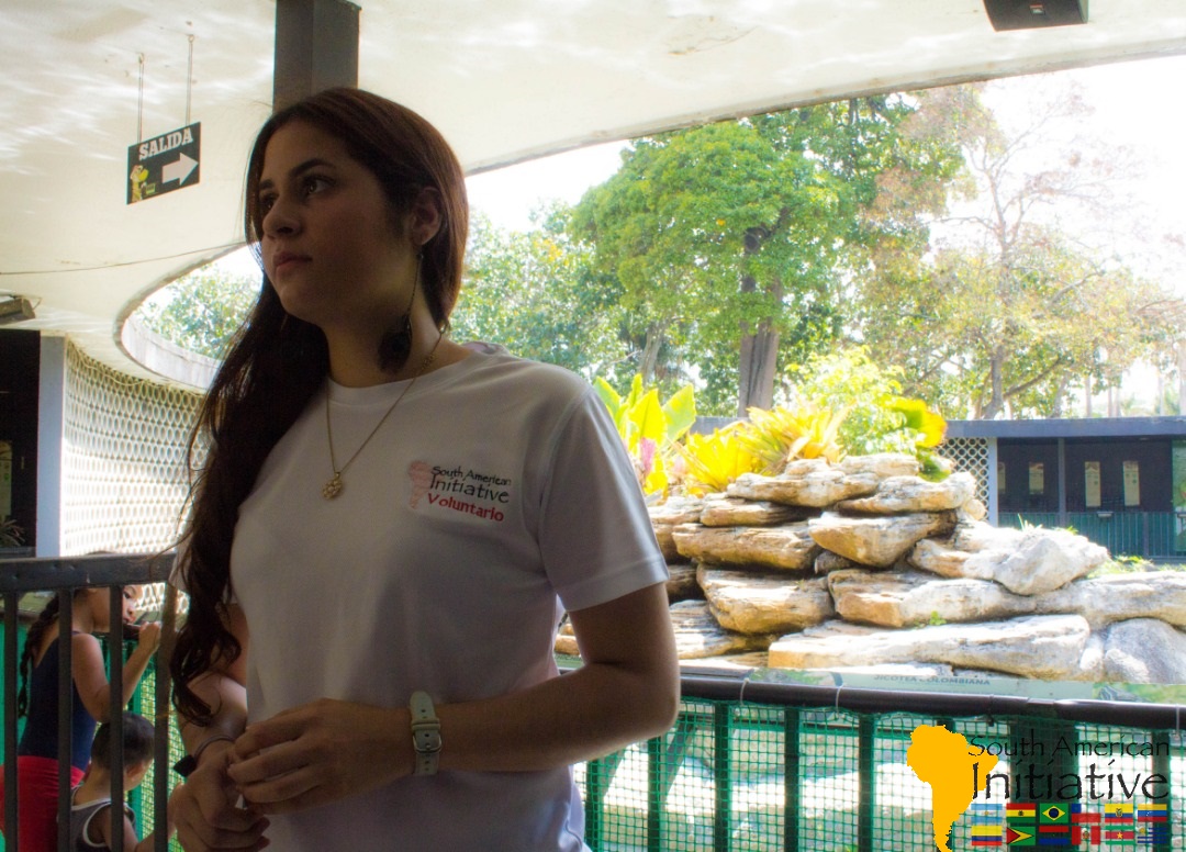 SAI volunteer at a zoo in Venezuela supporting animal rescue and care efforts.